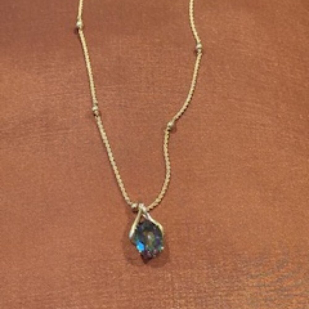 John C. Rinker Jeweler 18K Gold necklace with synthetic 14K Saphire Pendant